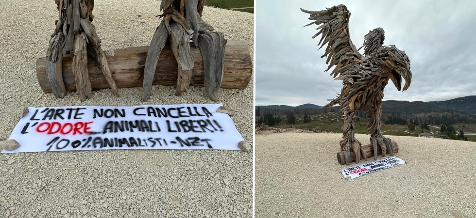 Blitz di Centopercentoanimalisti all’Aquila Vaia: “Grottesco celebrare con sculture questi animali mentre vengono uccisi