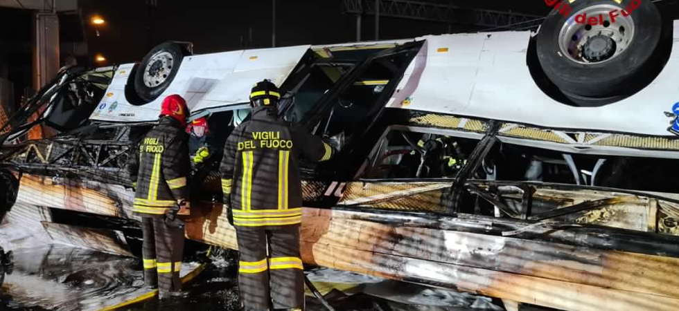 Tragedia a Mestre, anche tre minorenni tra le 21 vittime: le batterie del bus elettrico hanno preso fuoco con l'impatto