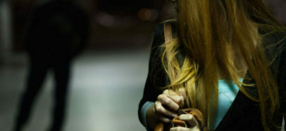 Insulti, minacce e continui messaggi: in un giorno fino a 70 chiamate