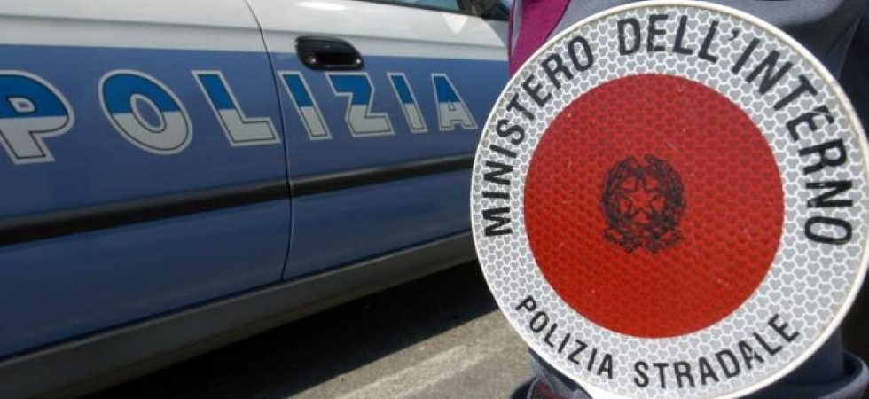Fermato in autostrada con 3 chilogrammi di cocaina e 57mila euro: arrestato un uomo