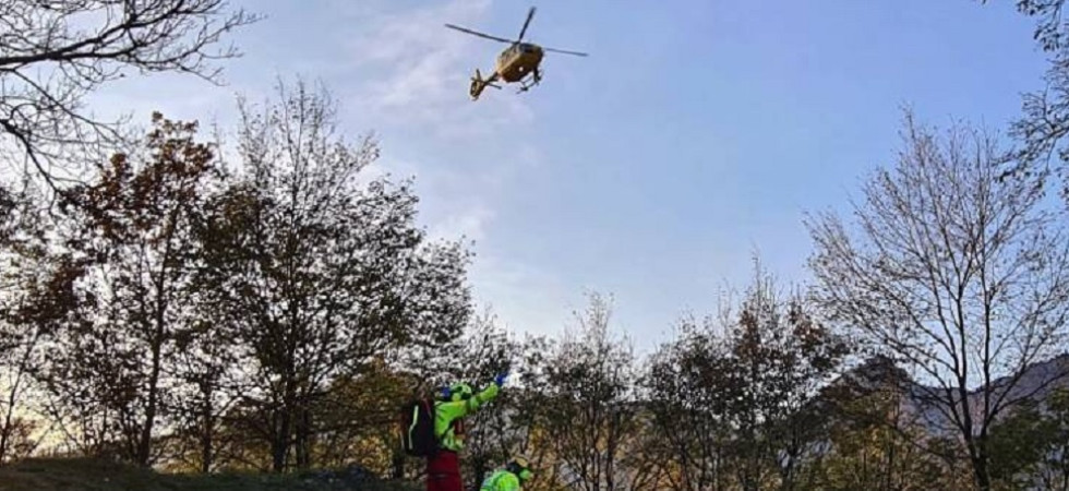 Dramma durante l'escursione, 71enne si accascia colpito da un malore
