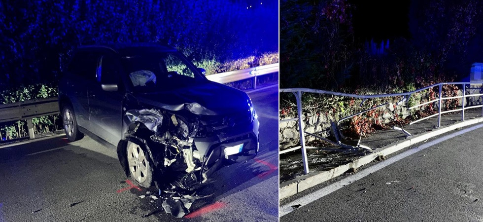 Perde il controllo dell'auto e si schianta contro la barriera pedonale e poi il guard-rail