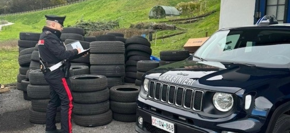 Sorpreso a rubare pneumatici nelle officine, nel furgone ne aveva oltre 80: bloccato dai carabinieri un 40enne