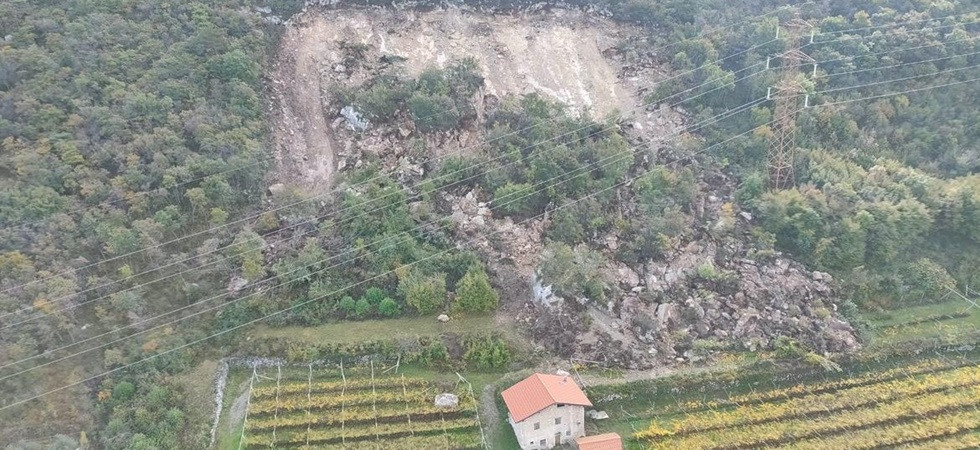 Maltempo, frana da 50mila metri cubi a Cavedine: sopralluogo dei tecnici
