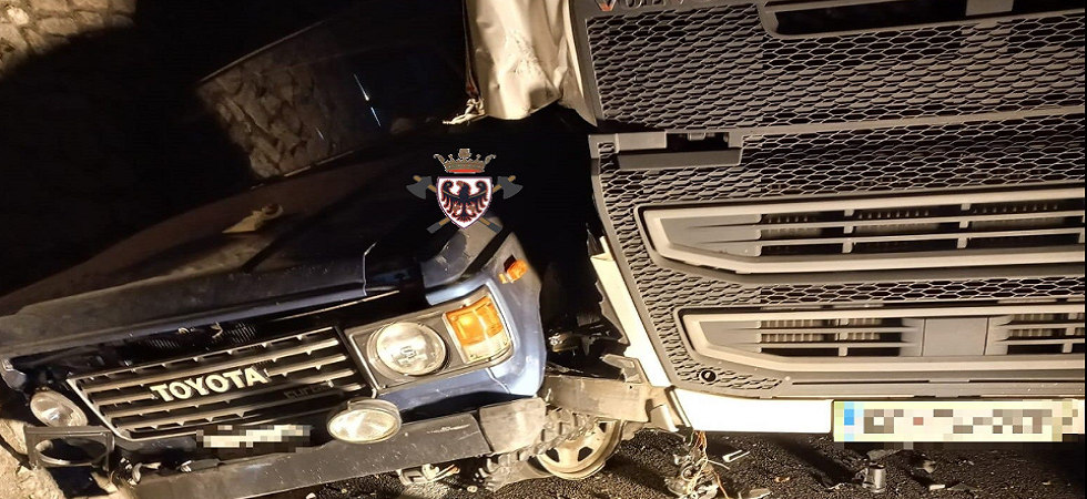 Foto Federazione dei Corpi Vigili del Fuoco Volontari Provincia autonoma Trento Pick-up in panne e lo abbandona a bordo strada