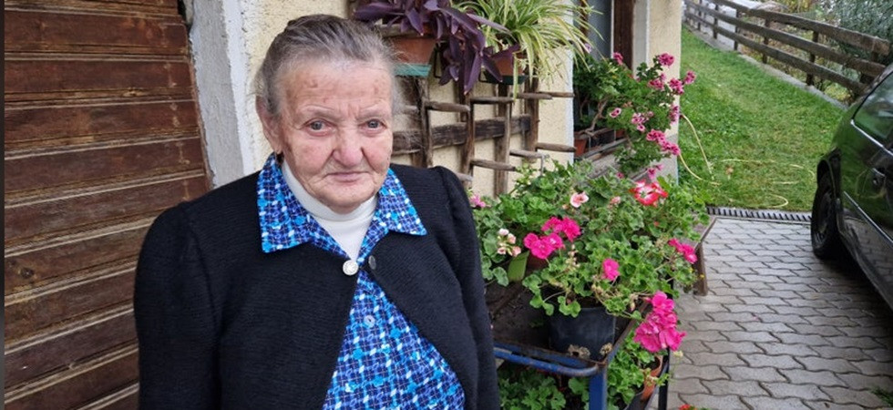 A 89 anni ha un tumore ai polmoni, la storia di Anna e di una moderna terapia oncologica: "Mi ha ridato la vita"