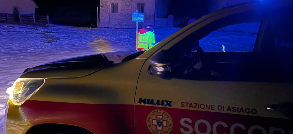 Si perdono durante un'escursione e lanciano l'allarme con l'arrivo del buio