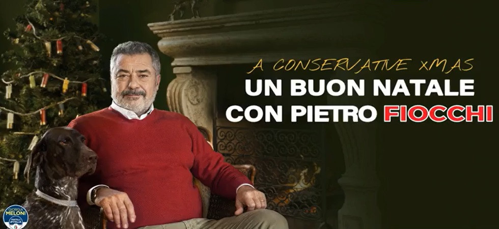 Un albero di Natale addobbato con cartucce e bossoli, l'iniziativa dell'esponente di Fratelli d'Italia