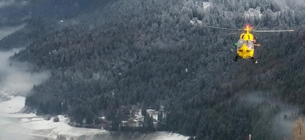 Tragedia sulle piste, sciatrice di 35 anni muore dopo essere precipitata per 10 metri su un pendio ripido