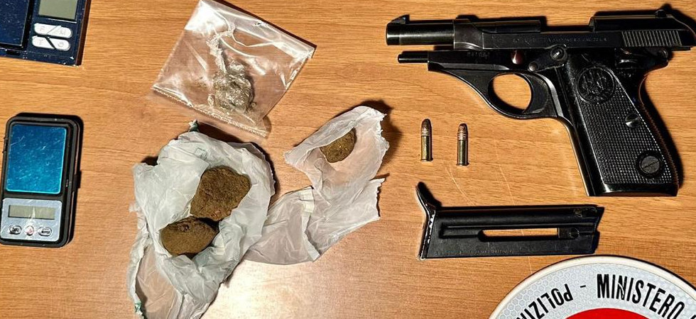 Hashish e una pistola nascosti in una cassaforte in tabaccheria: denunciati padre e figlio
