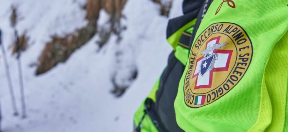 S'infortuna durante una camminata ma l'ambulanza non può raggiungerla per la presenza di ghiaccio