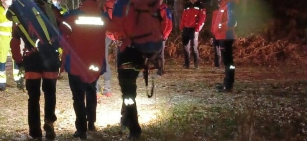 Foto d'archivio S'infortuna e non riesce a proseguire lungo il sentiero, intervento in tarda serata per il soccorso alpino