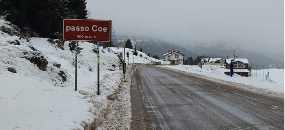 Maltempo, fino a 10 centimetri di neve sulle Dolomiti e servizi attivi per la pulizia delle strade