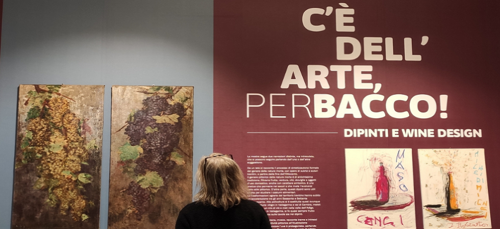 "C’è dell’Arte, perBacco", una doppia visita guidata alla mostra con la degustazione dei vini della Vallagarina protagonisti