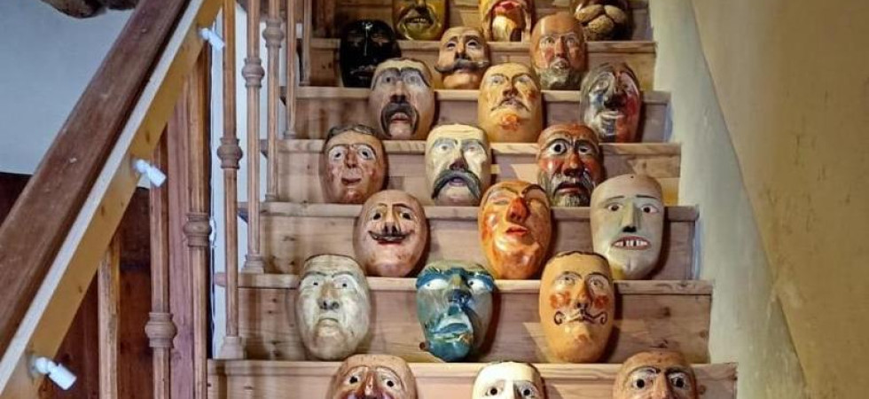 A Borgo Piave per carnevale si fa sul serio: dalle maschere dolomitiche alle foto di ieri e di oggi l'appuntamento non si