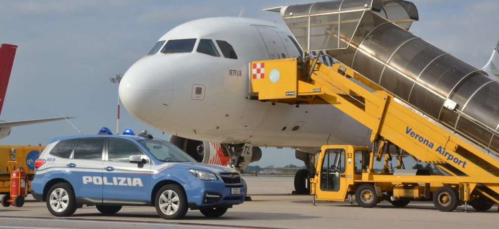 Traffico di esseri umani, 43enne bloccato dalla polizia all'aeroporto "Catullo"