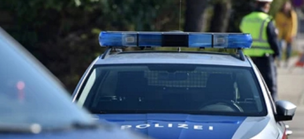 Tragedia in Tirolo, bambino di 5 anni precipita dal 4 piano e muore: il corpo trovato da un passante lungo un marciapiede