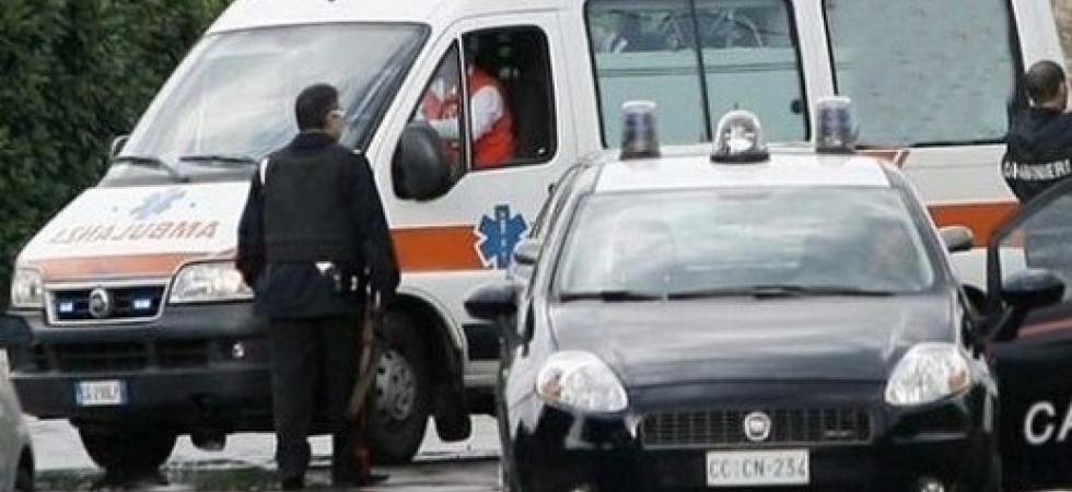 Precipita dalla finestra mentre sta montando un condizionatore, in condizioni gravi un uomo di 45 anni