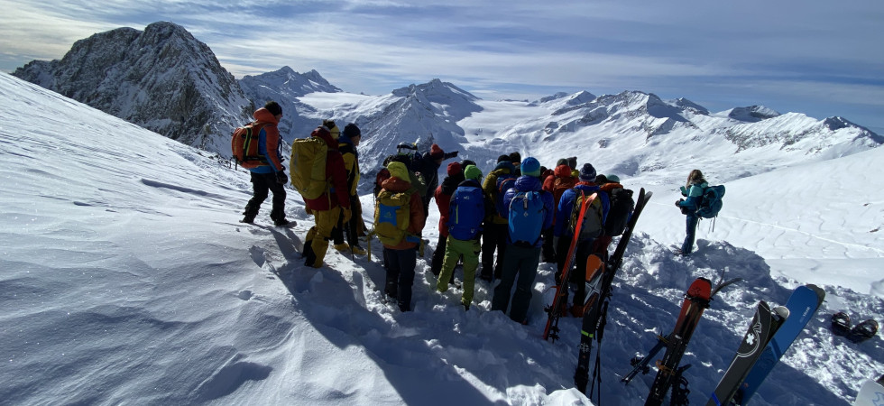 Escursioni in neve fresca: i consigli delle Guide alpine per ridurre i rischi