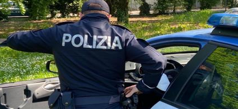 Sbarcato a Lampedusa nel 2017 accumula varie condanne e mentre bivacca al parco molesta i passanti