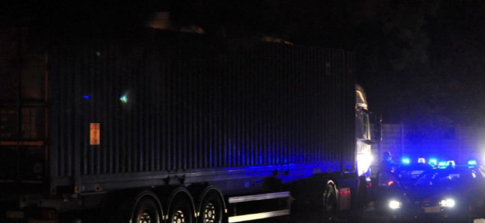 Sfiorata la tragedia sulla Valsugana, autoarticolato viaggia contromano