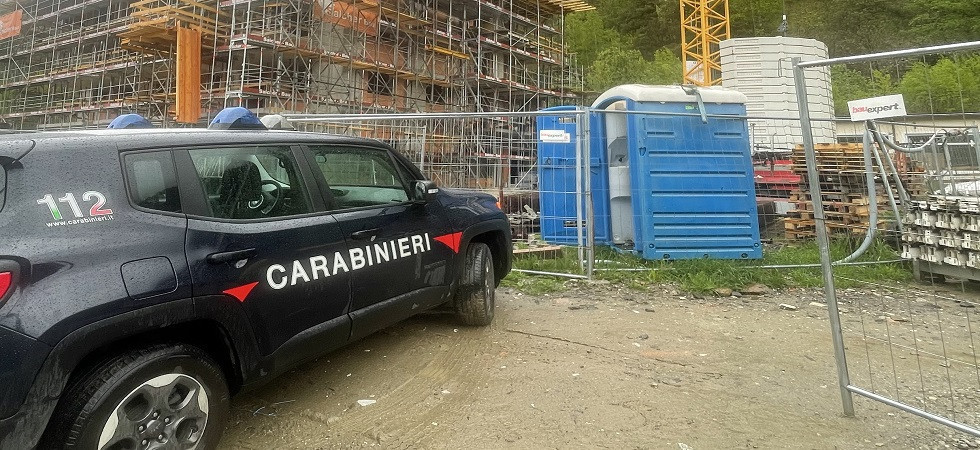 Foto d'archivio Controlli nei cantieri, dalle carenze nelle recinzioni alla mancanza di sicurezza