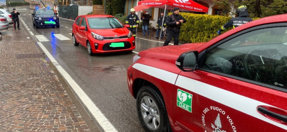 Travolto da un'auto, 77enne trasportato in codice rosso con l'elicottero all'ospedale di Trento