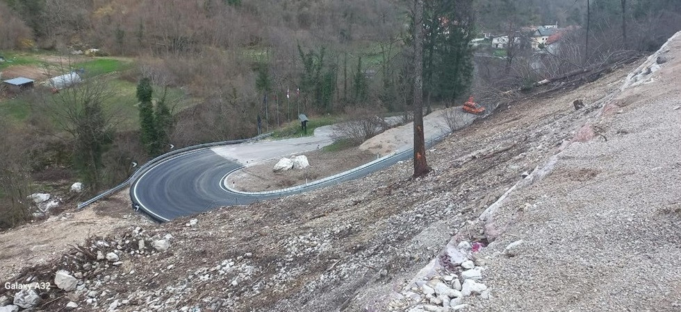 Dopo 18 giorni di chiusura, giovedì 18 aprile riapre a senso unico alternato la SS350 della Valdastico