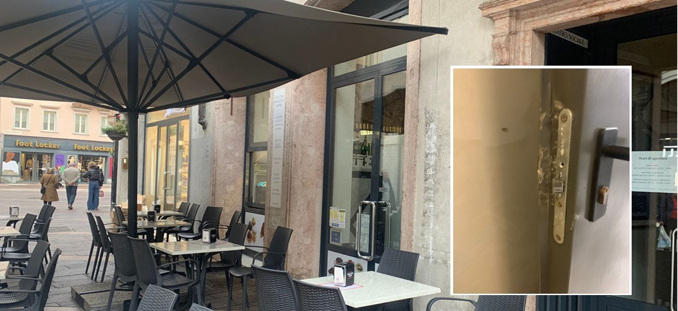 Ladri nella notte al bar pasticceria del Teatro Sociale di Trento: è la seconda volta in due settimane