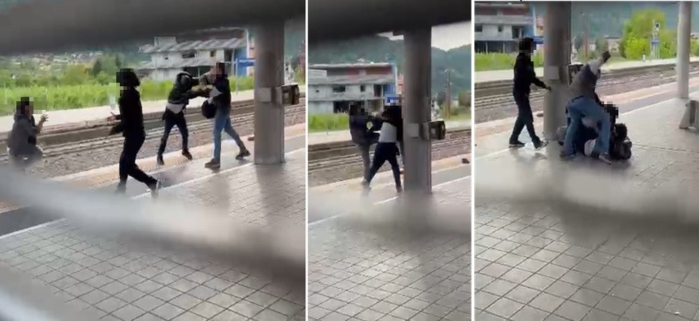 Violenta rissa tra giovani in stazione, sangue su muri e obliteratrici