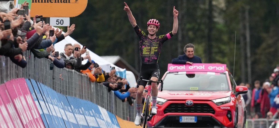 Il trionfo di Steinhauser al Passo del Brocon (foto Facebook Giro d'Italia - Lapresse)