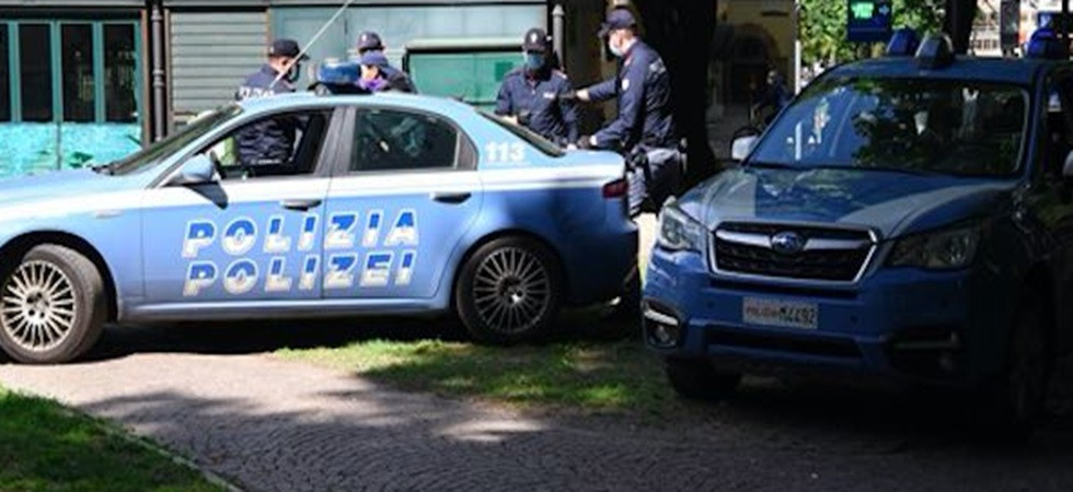 Rapinato e minacciato al parco, momenti di paura per un giovane studente: fermato un 19enne