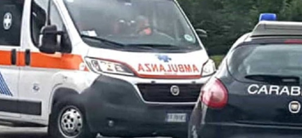 Dramma in casa, cade in giardino e sbatte violentemente la testa