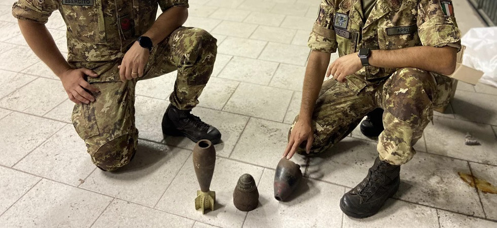 Ordigni bellici in casa: denunciato un 40enne