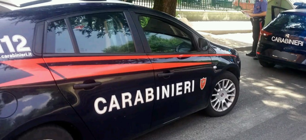 In casa nascondeva mezzo chilo di droga pronto allo spaccio, 24enne (già autore di una rapina) bloccato dai carabinieri e