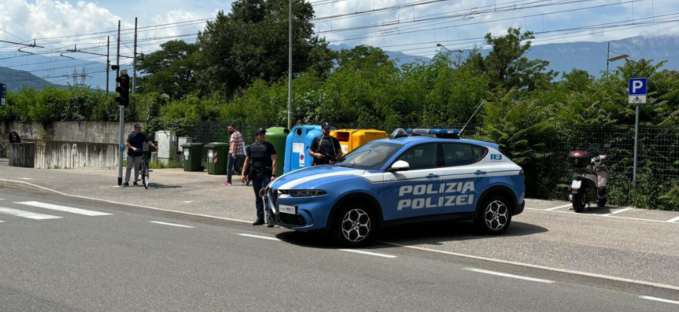 Maltrattamenti in famiglia, donna 55enne viola il divieto di avvicinamento e terrorizza l'anziana madre