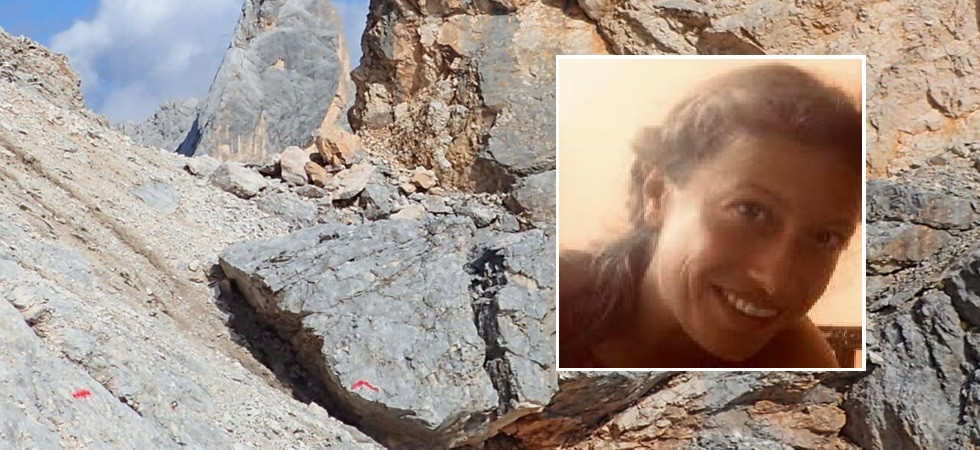 Uccisa da una scarica di sassi davanti agli occhi degli amici