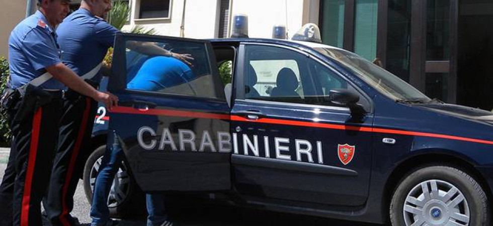 I gioielli rubati li teneva nella spazzatura, beccato a Roma ladro seriale che aveva colpito varie abitazioni della Val di