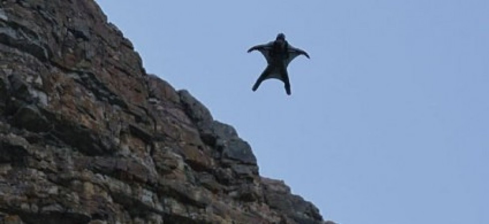 Foto d'archivio Tragedia in quota, base jumper si lancia dal Piz da Lech ma qualcosa va storto: morto un 36enne
