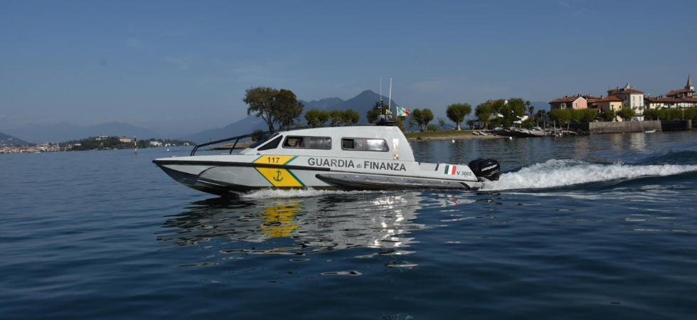 Incidente al porto sul Garda, era ubriaco il turista 36enne conducente del motoscafo che ha travolto un giovane seduto sul