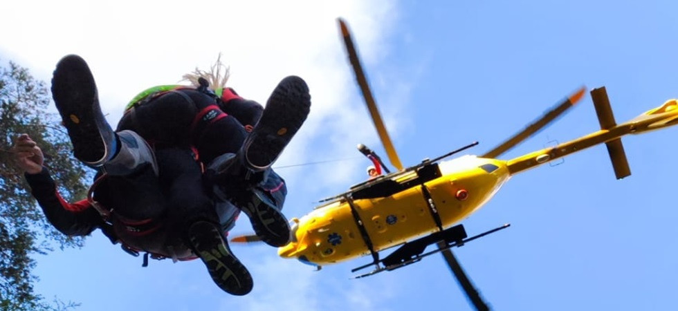 Malori e traumi causati da cadute lungo i sentieri, raffica di interventi del soccorso alpino e dell'elicottero