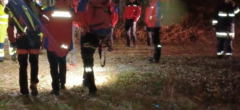 Parte da sola dal rifugio nel tardo pomeriggio, poi perde l'orientamento