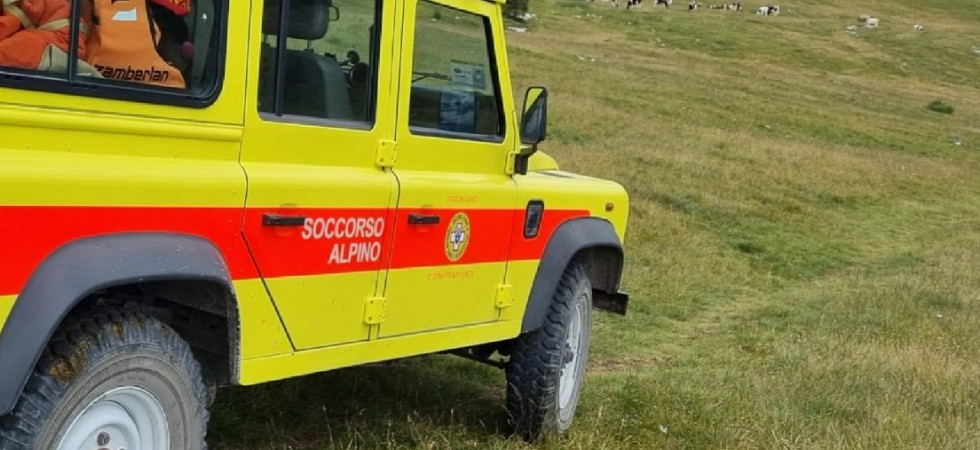 Un uomo di 79 anni e una donna di 76 anni si perdono nel bosco: interviene il soccorso alpino
