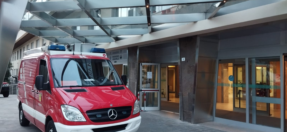 Allarme in piena notte in ospedale, c'è una perdita nella condotta antincendio e si allagano tre piani