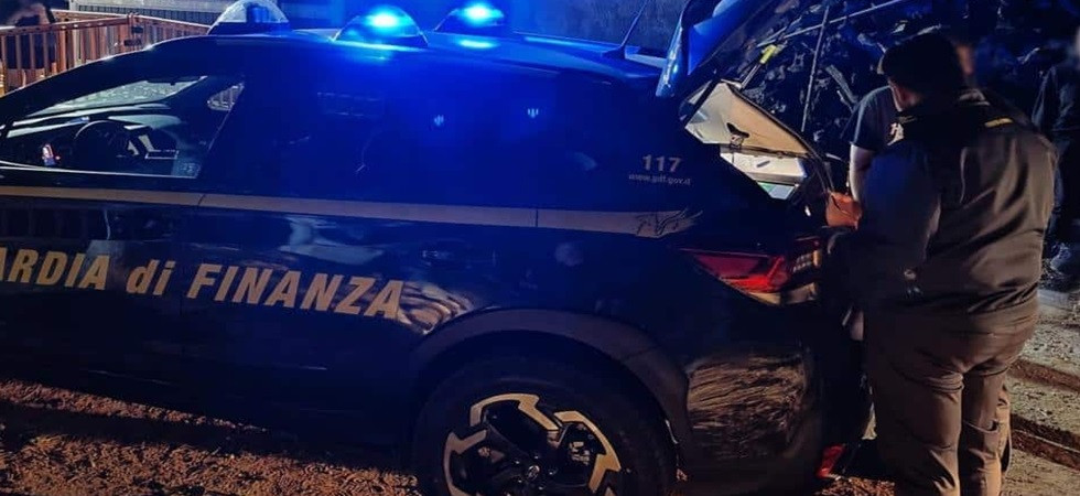 Lavoratori in nero in un evento musicale, il blitz della finanza: trovate 8 persone irregolari, nei guai 3 aziende