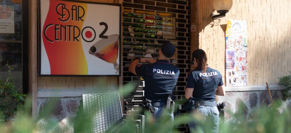 Gestore del bar e pusher: arrestato per spaccio e portato in carcere un noto esercente 64enne