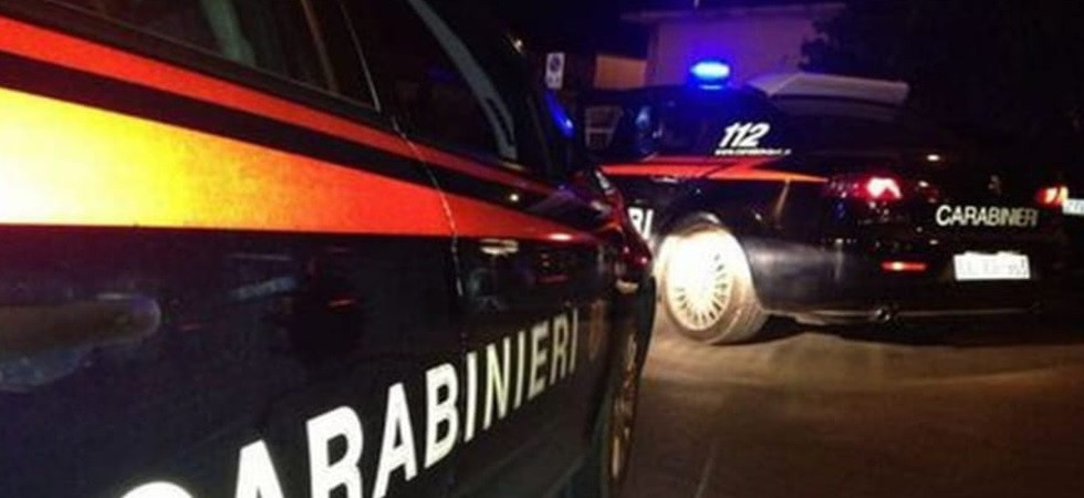 Contromano e sotto l'effetto dell'alcol, panico in strada: 32enne bloccato dai carabinieri