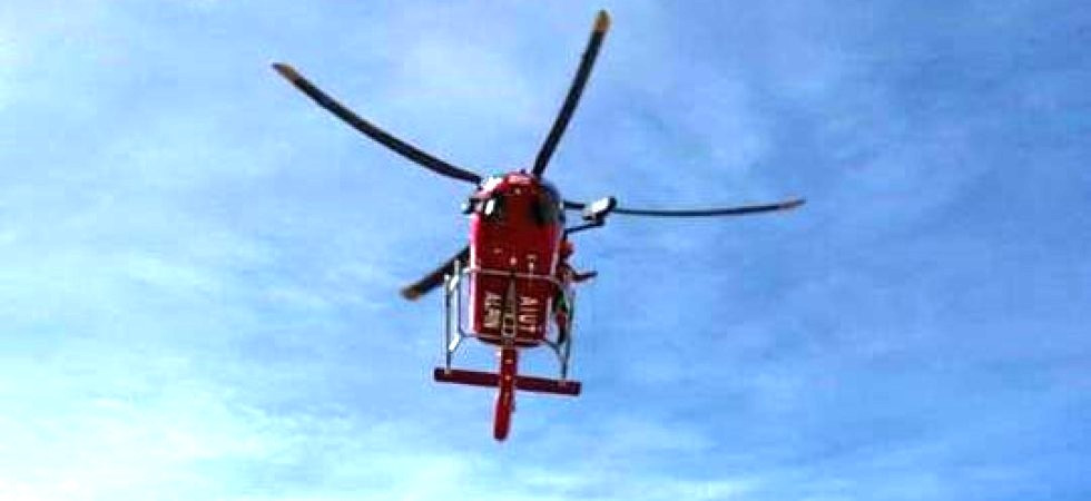 Incidente sul lavoro in un cantiere, un uomo cade e si ferisce gravemente: in azione l'elicottero d'emergenza