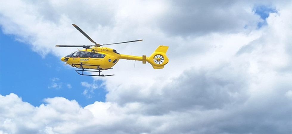 Escursionista sfinita viene recuperata dall'elicottero, il soccorso alpino assiste il resto del gruppo in difficoltà a
