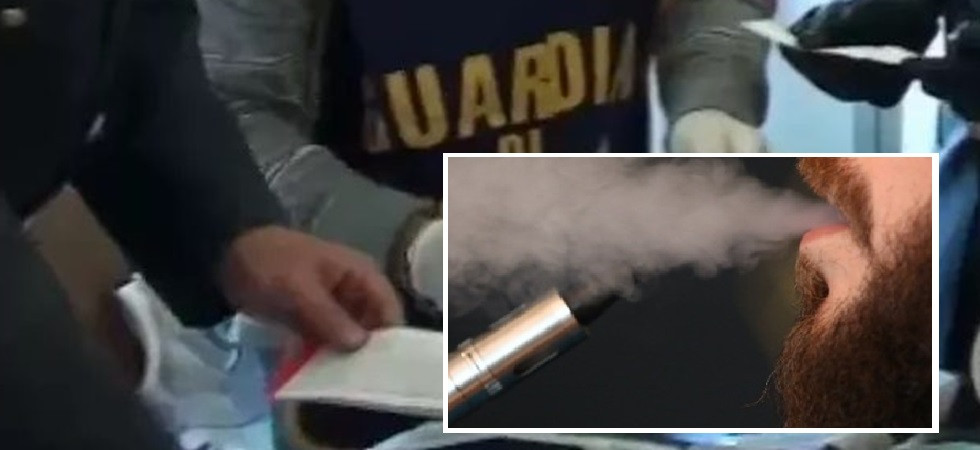 Sigarette elettroniche con all'interno il principio attivo Thc, due uomini finiscono agli arresti domiciliari